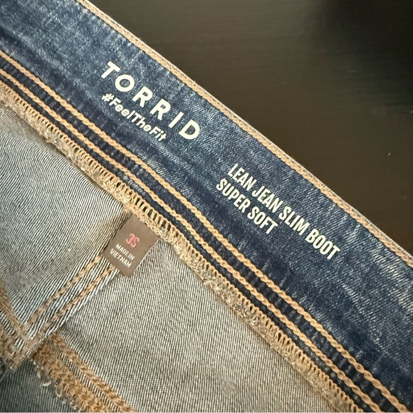 Torrid Blue lean Jean super soft Bootcut Jeans size 3X short NWT - Picture 2 of 8
